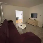 Villa - Private Parking *