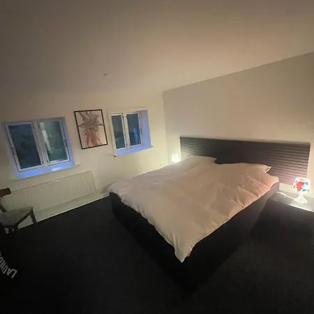 Villa - Private Parking